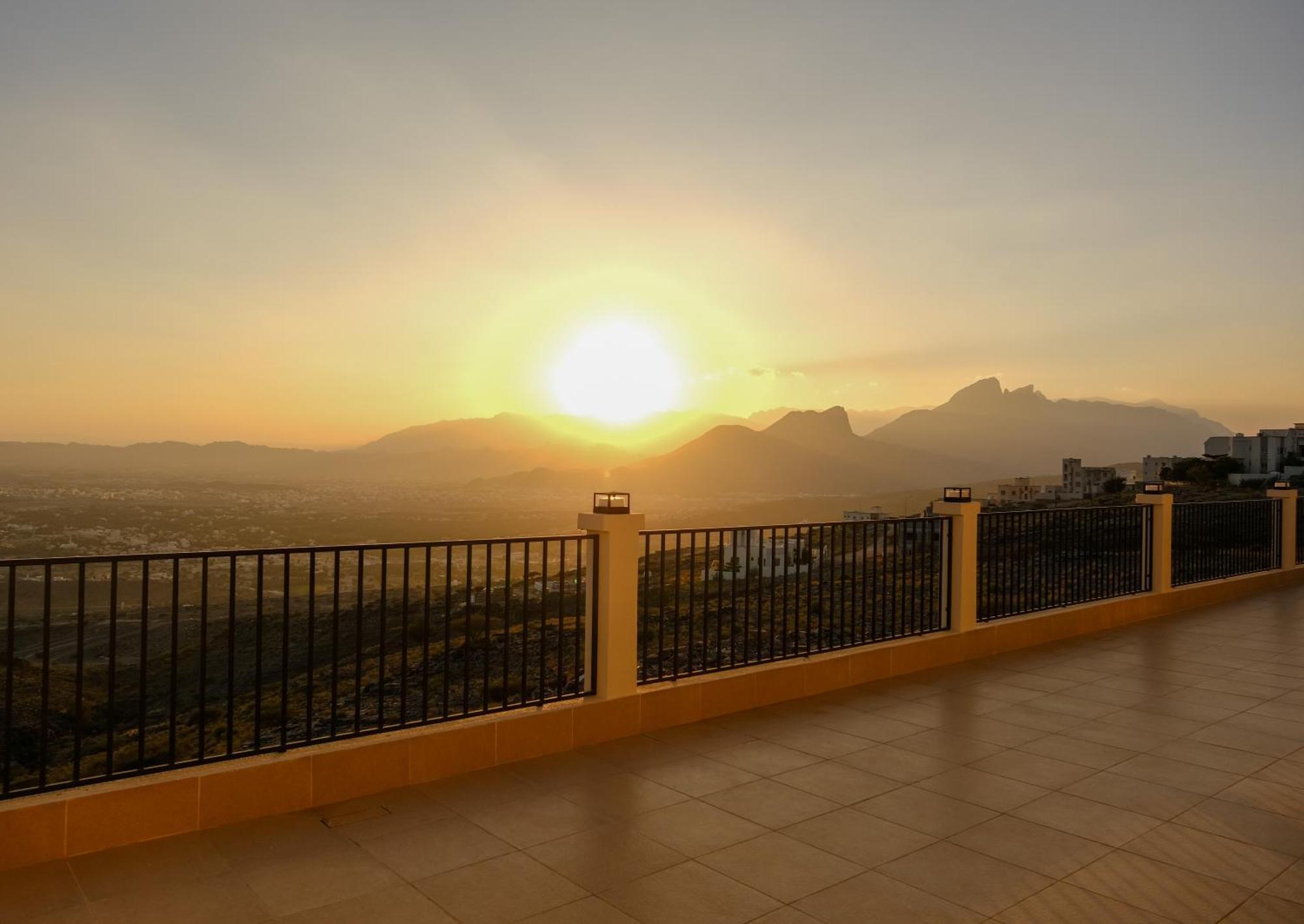 Sunset Sky Misfāh Exterior foto